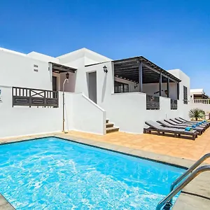 villa-nancy-puerto-del-carmen-lanzarote.in-canary-islands.com/
